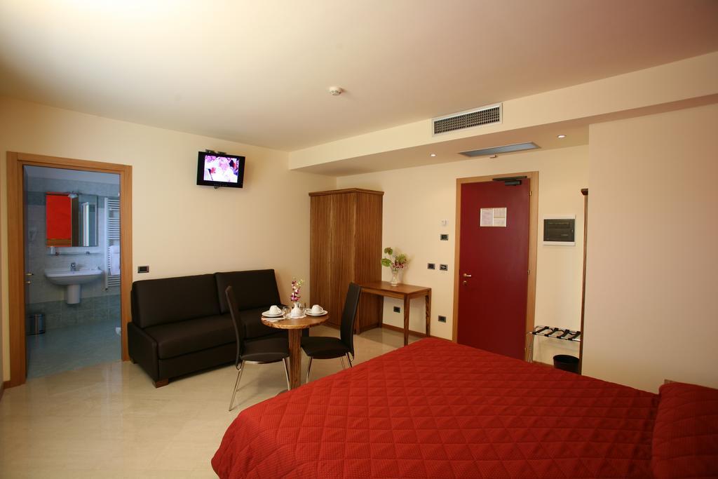 Hotel 5 Vie Almenno San Salvatore Cameră foto